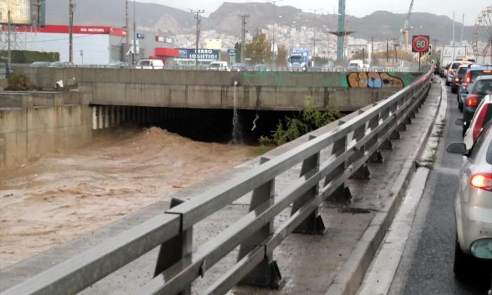 Προειδοποίηση Λέκκα για αυξημένο κίνδυνο πλημμυρών στον Κηφισό: «Ασφυκτιά από το τσιμέντο»